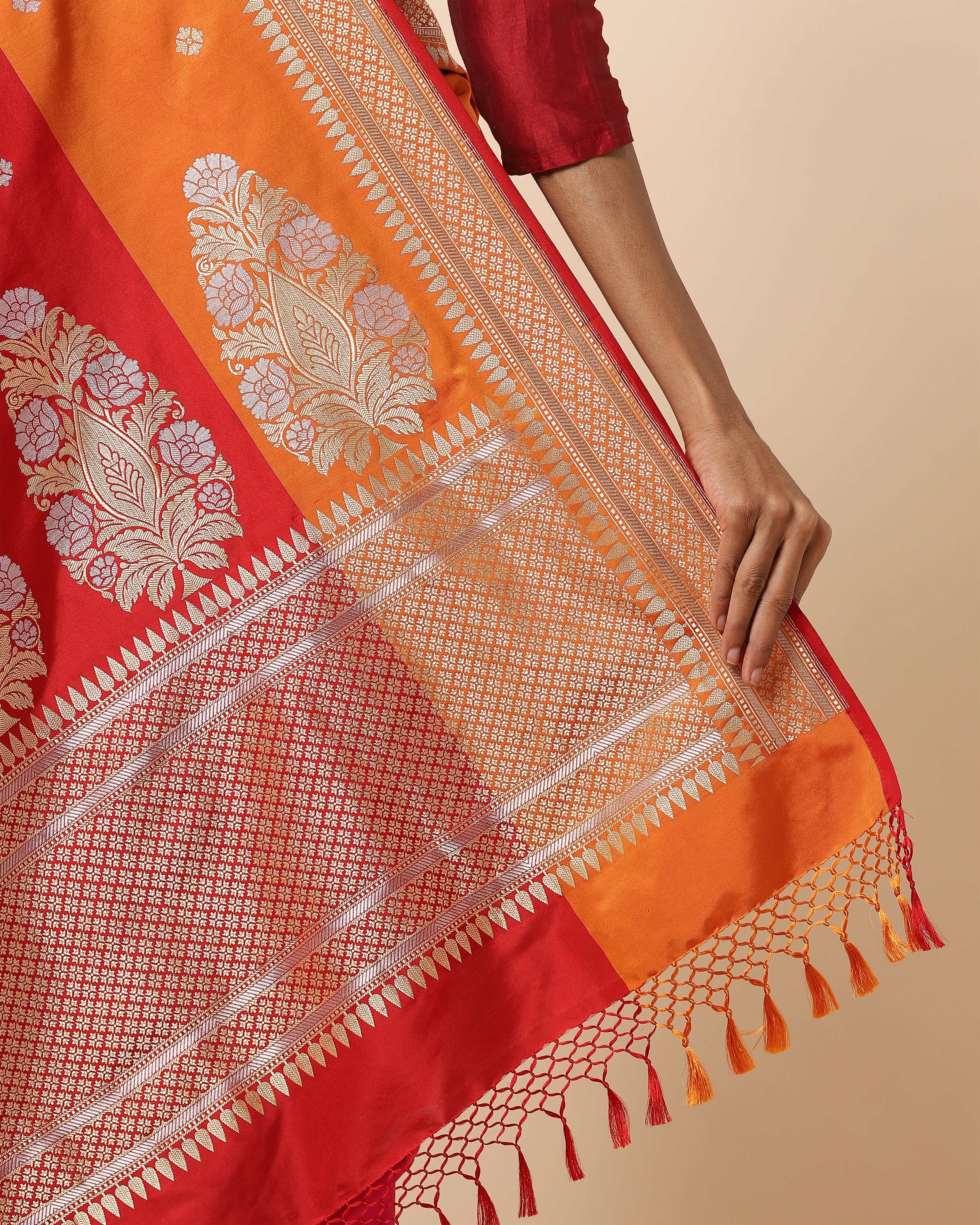 Artha Tanchoi Silk Saree