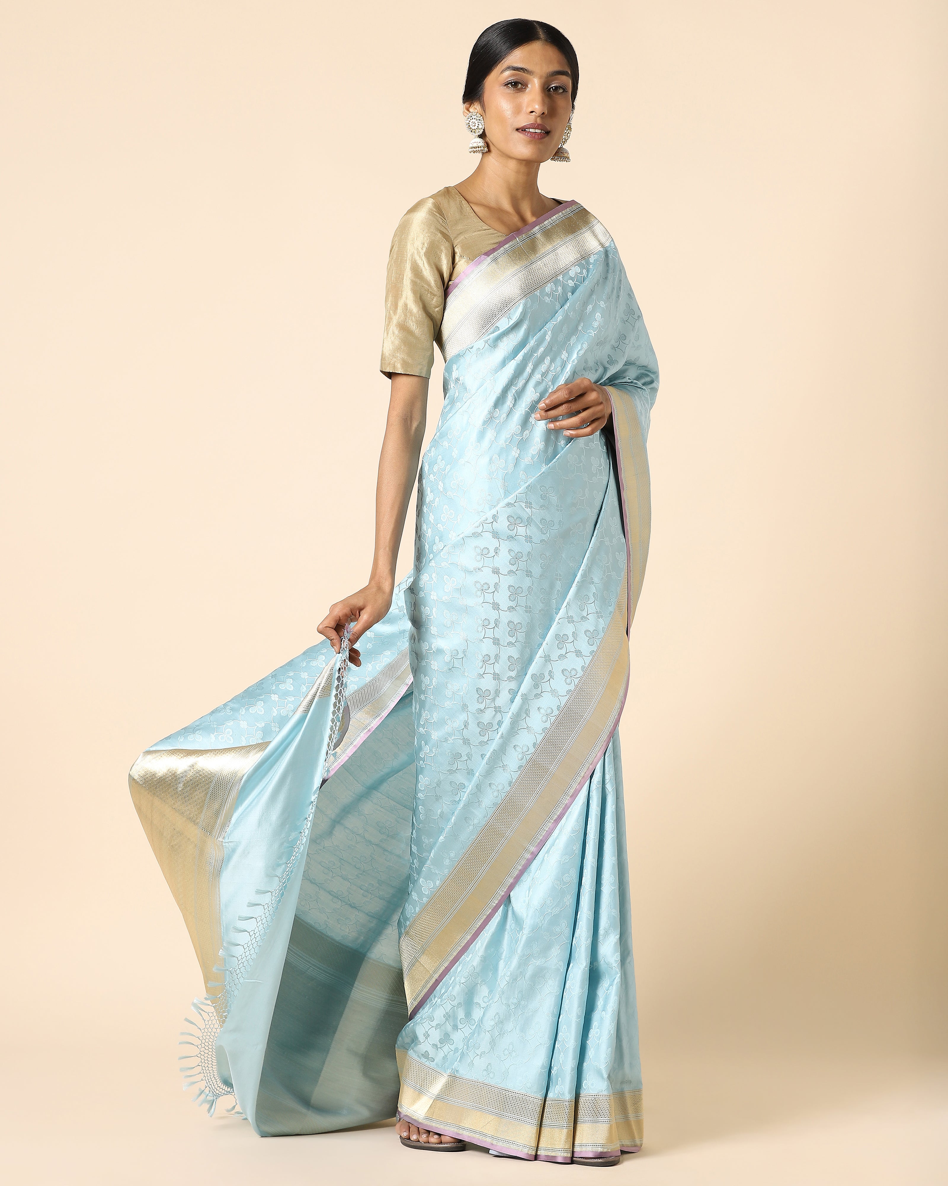 Saanvi Tanchoi Silk Saree