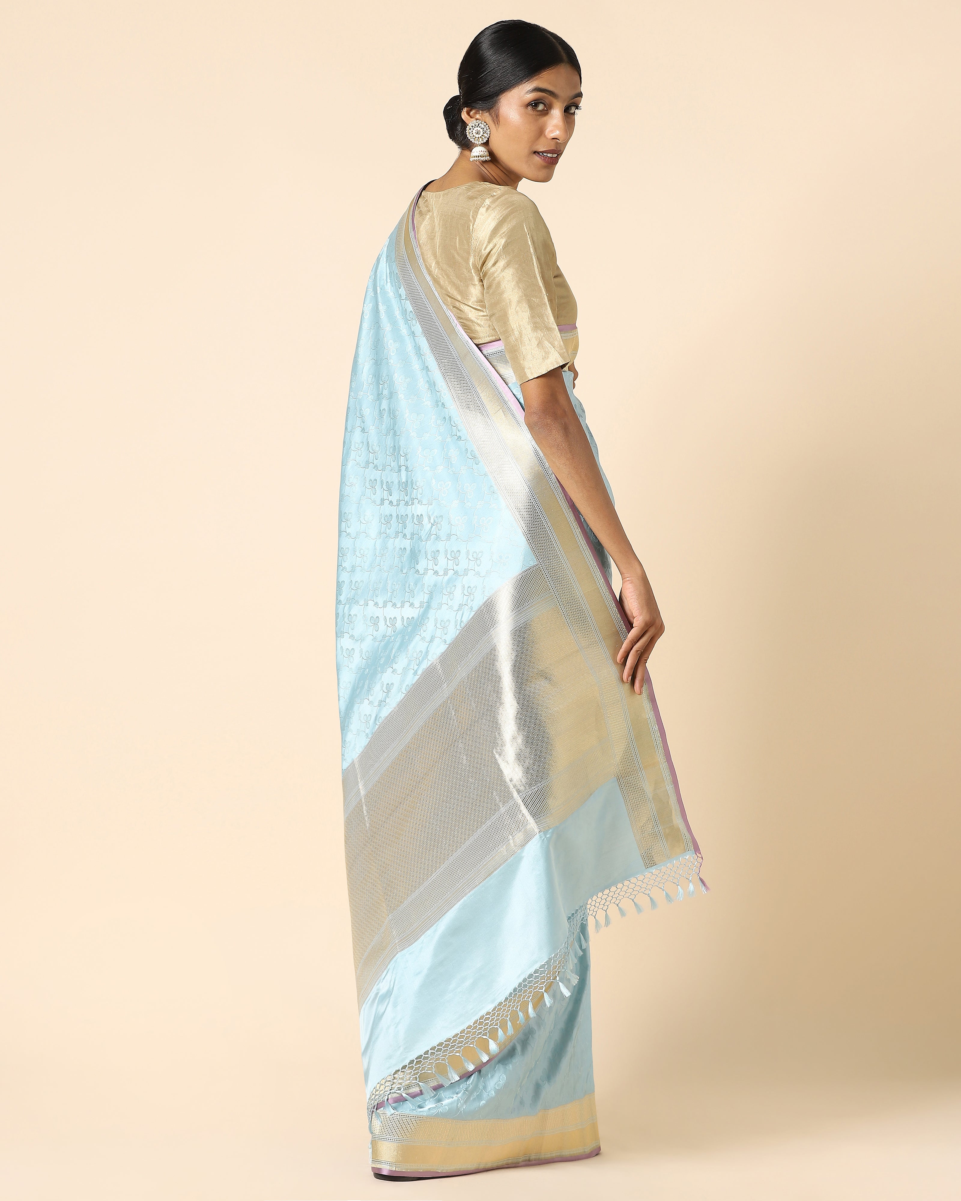 Saanvi Tanchoi Silk Saree