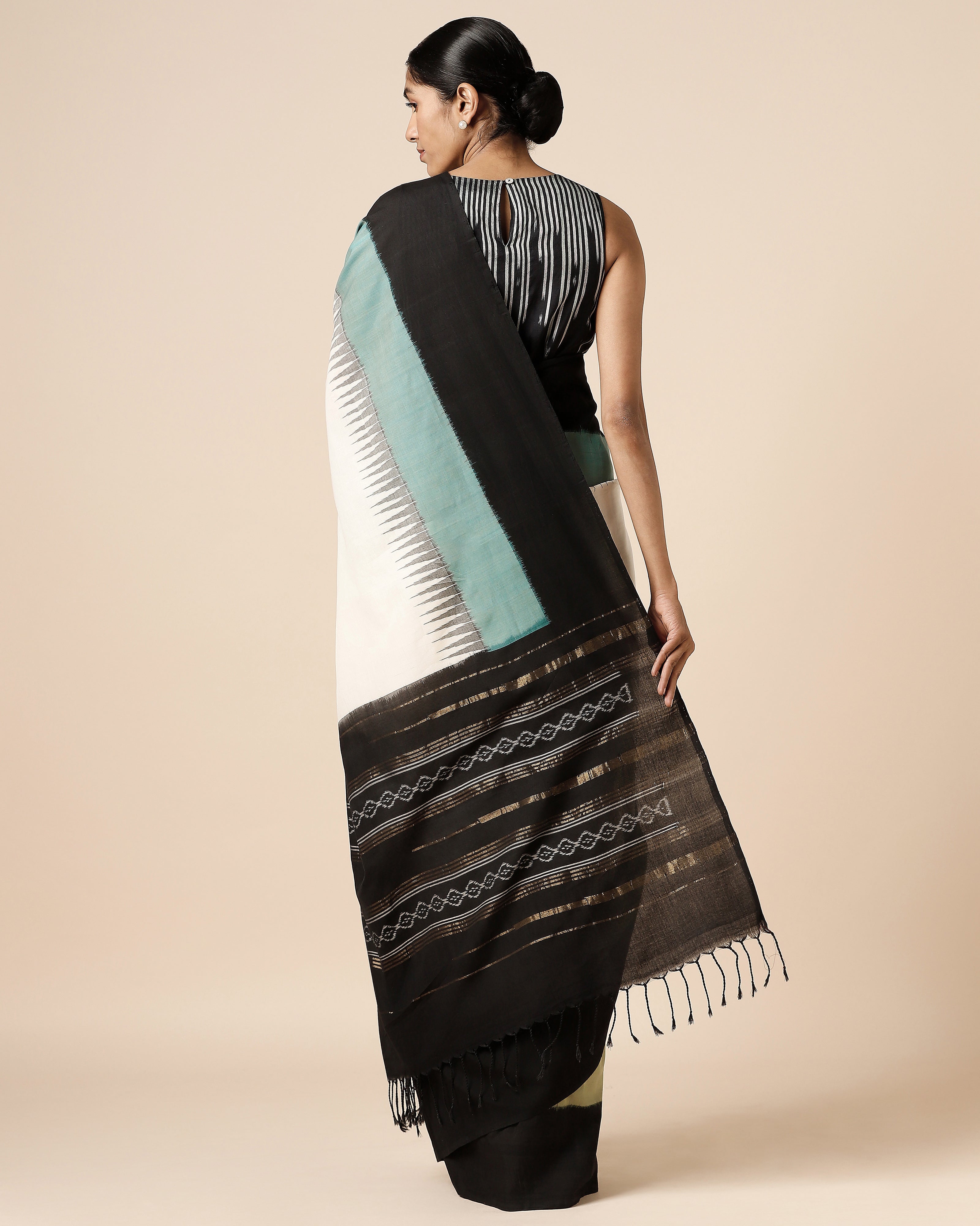 Kashida Pochampally Weft Ikat Cotton Saree