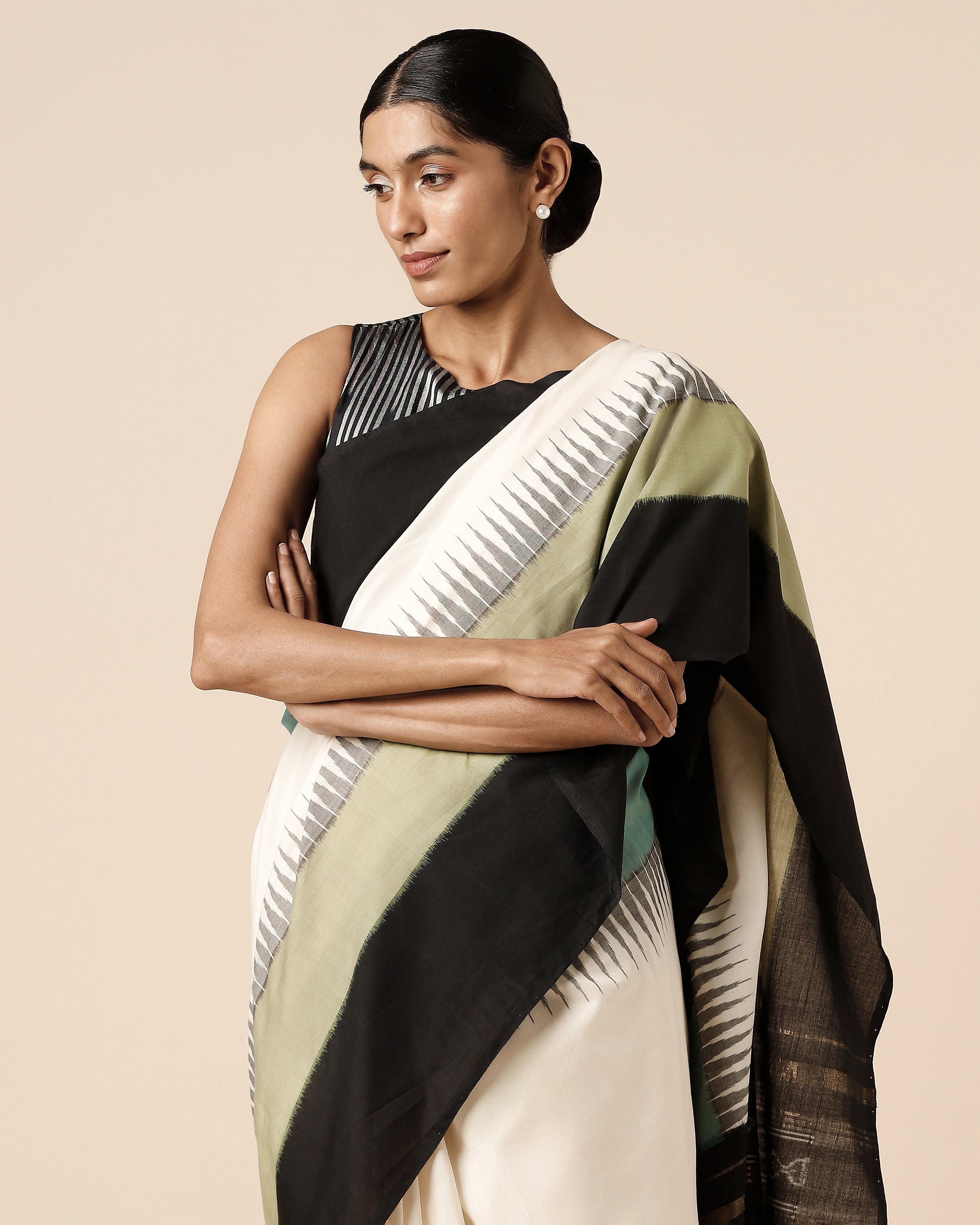 Kashida Pochampally Weft Ikat Cotton Saree