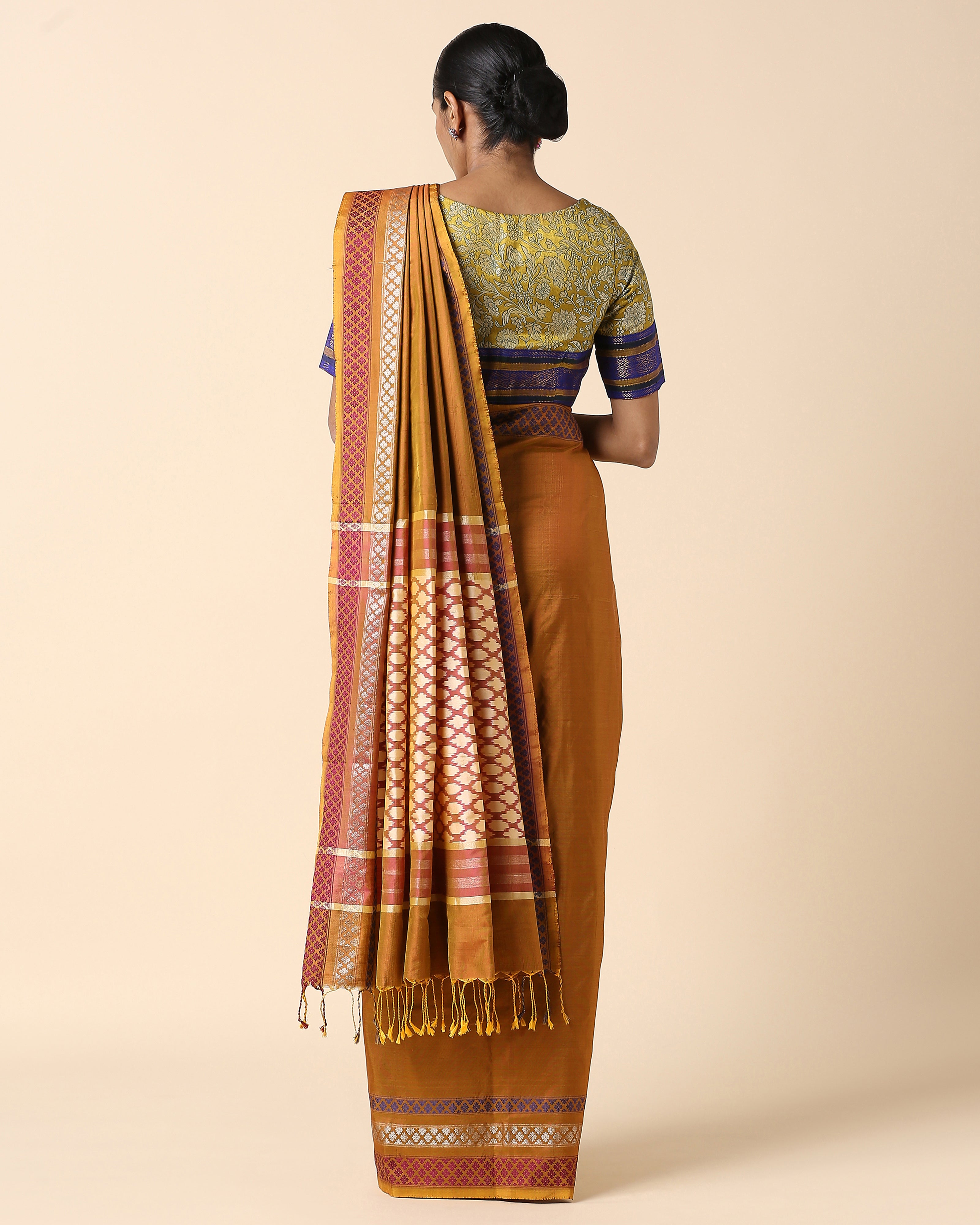 Bashiki Pochampally Weft Ikat Silk Saree