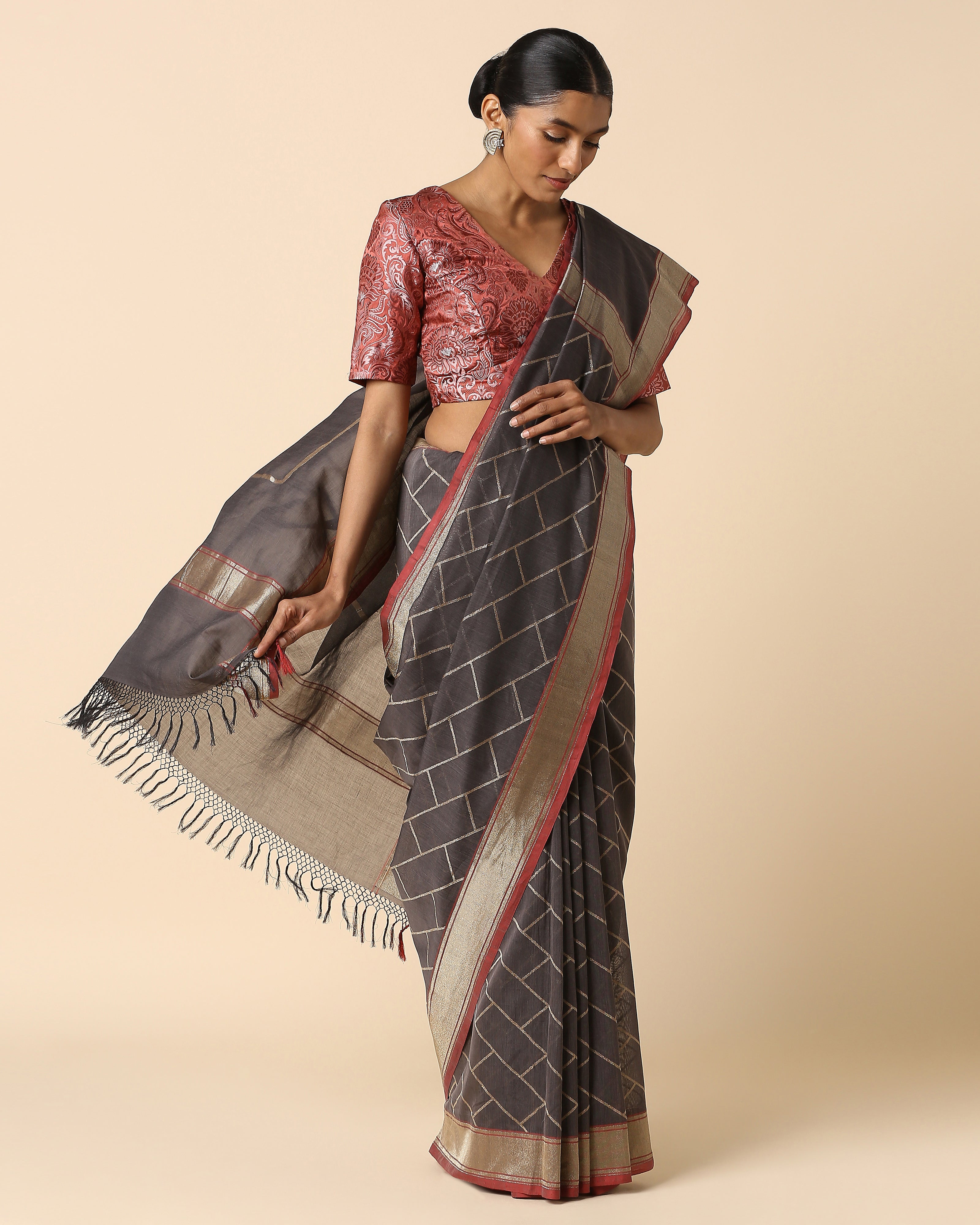 Nuvia Banarasi Jamdani Cotton Saree