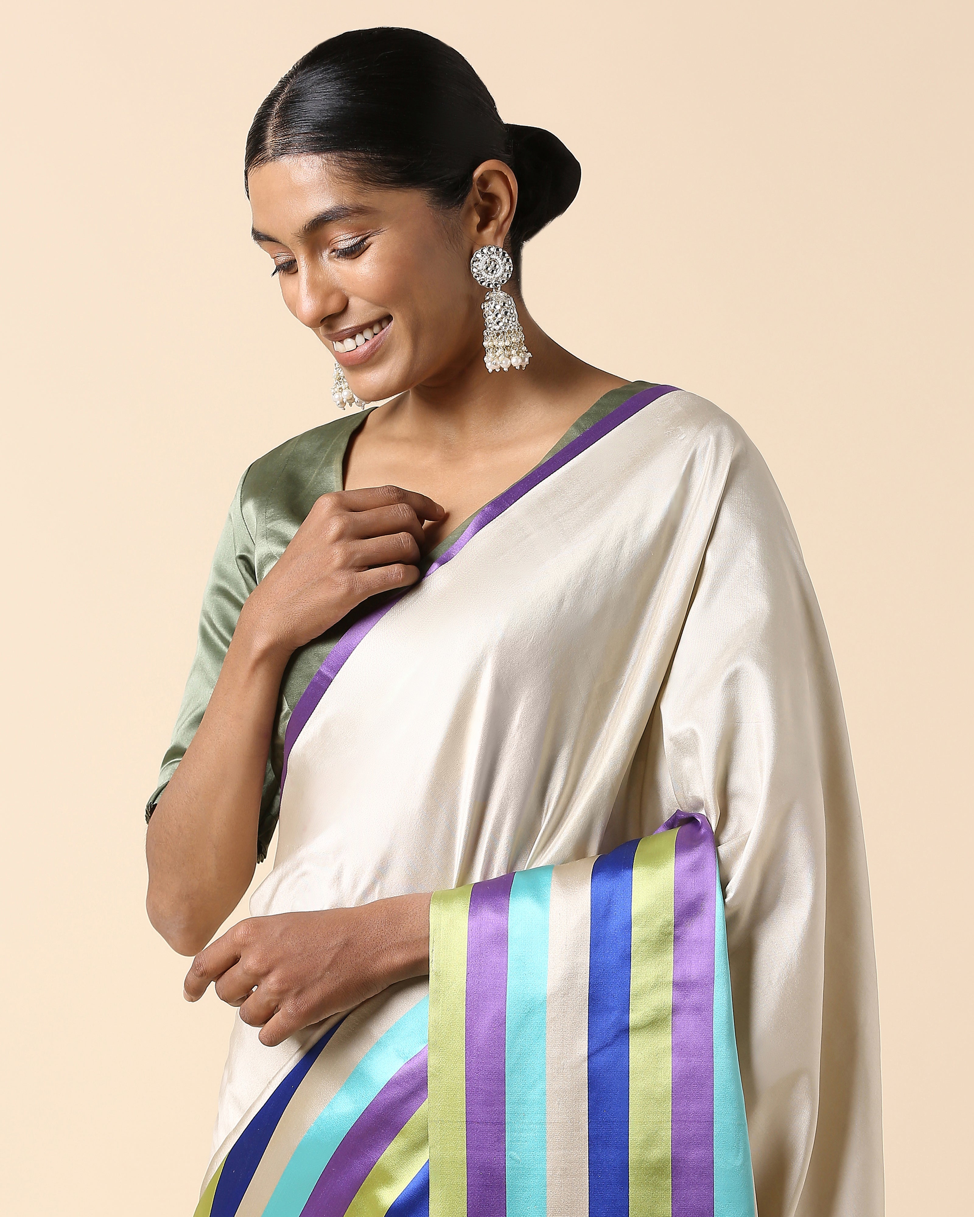 Navia Banarasi Tanchoi Silk Saree