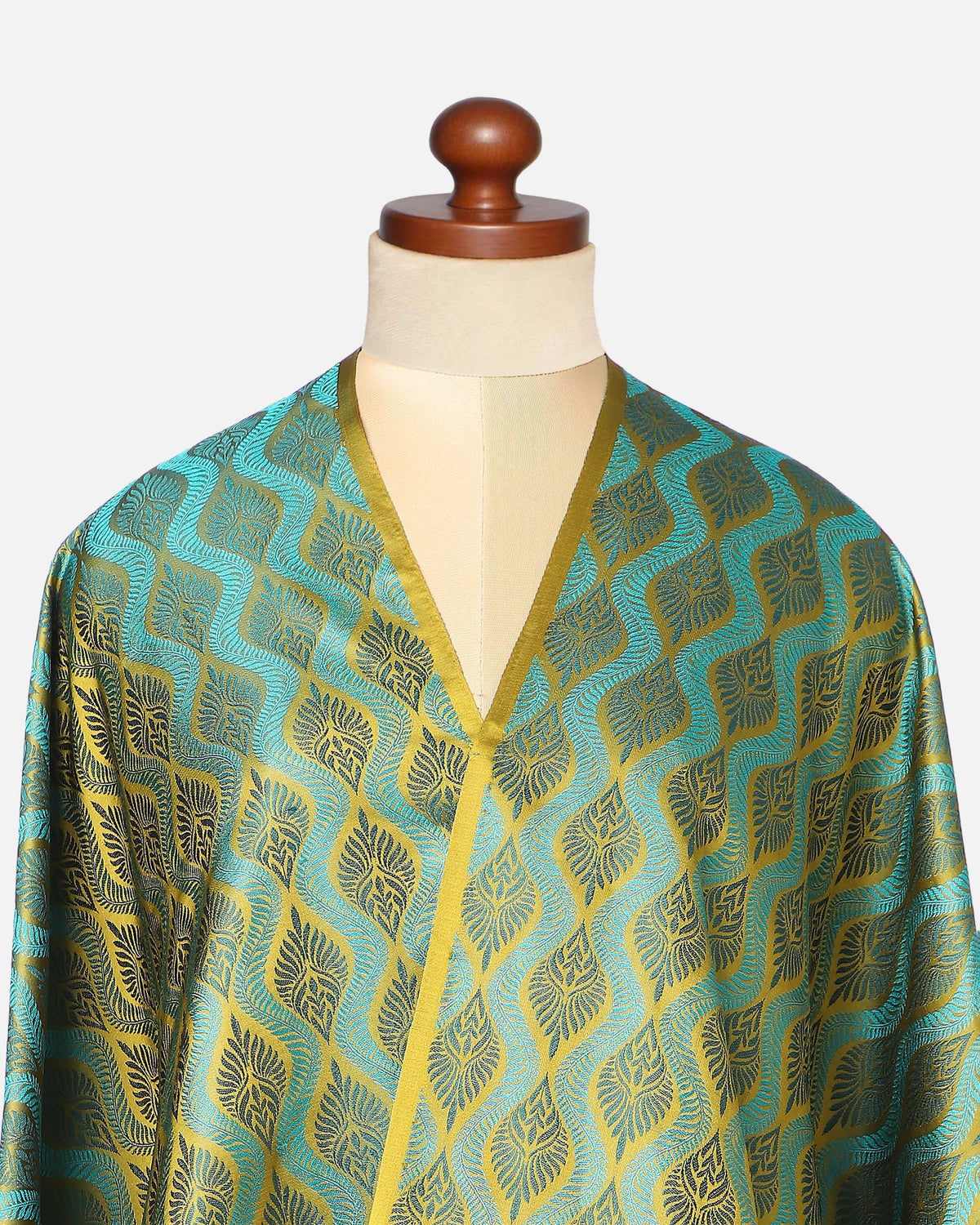 Aarshu Banarasi Tanchoi Silk Suit Material