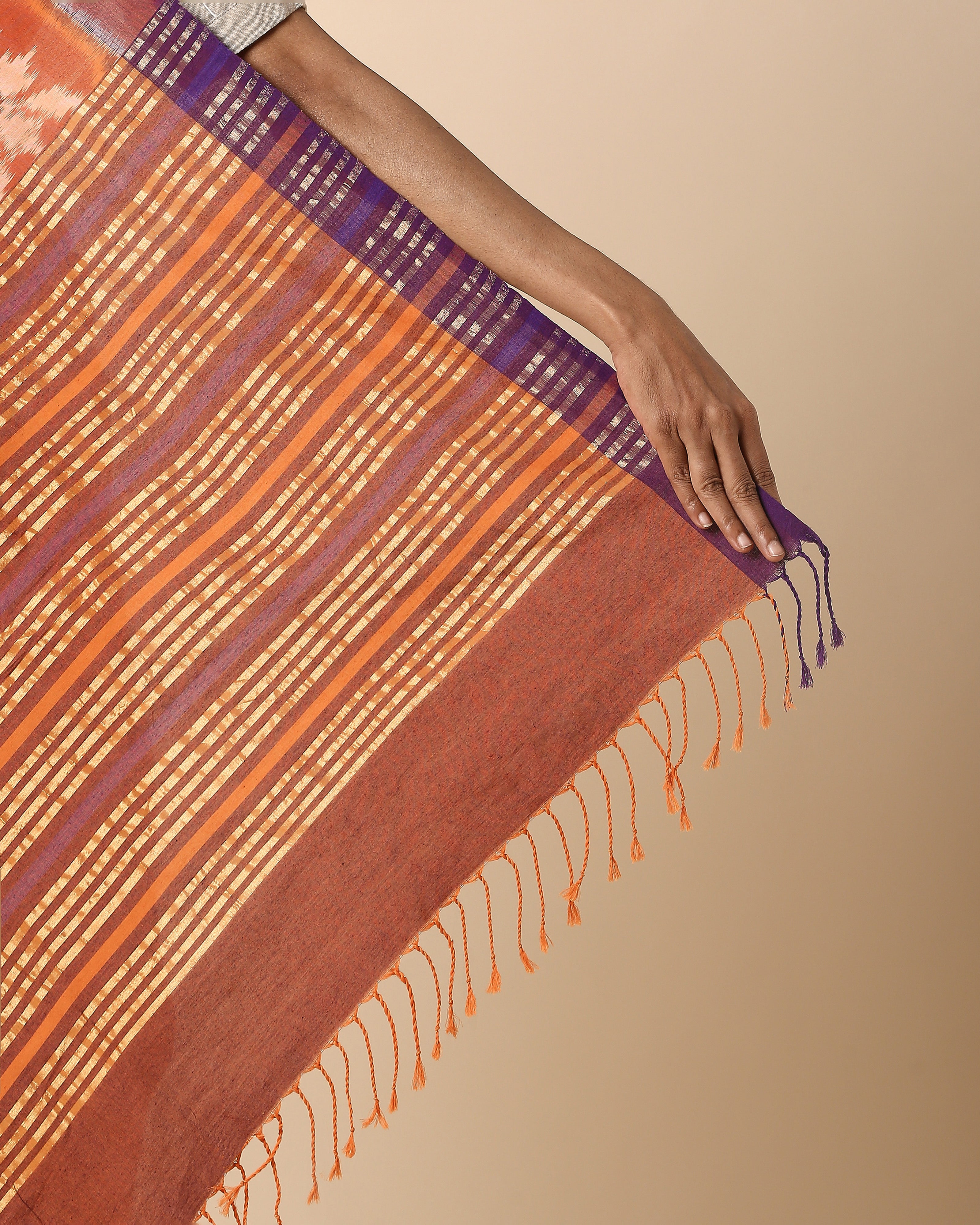 Saavi Pochampally Weft Ikat Cotton Saree