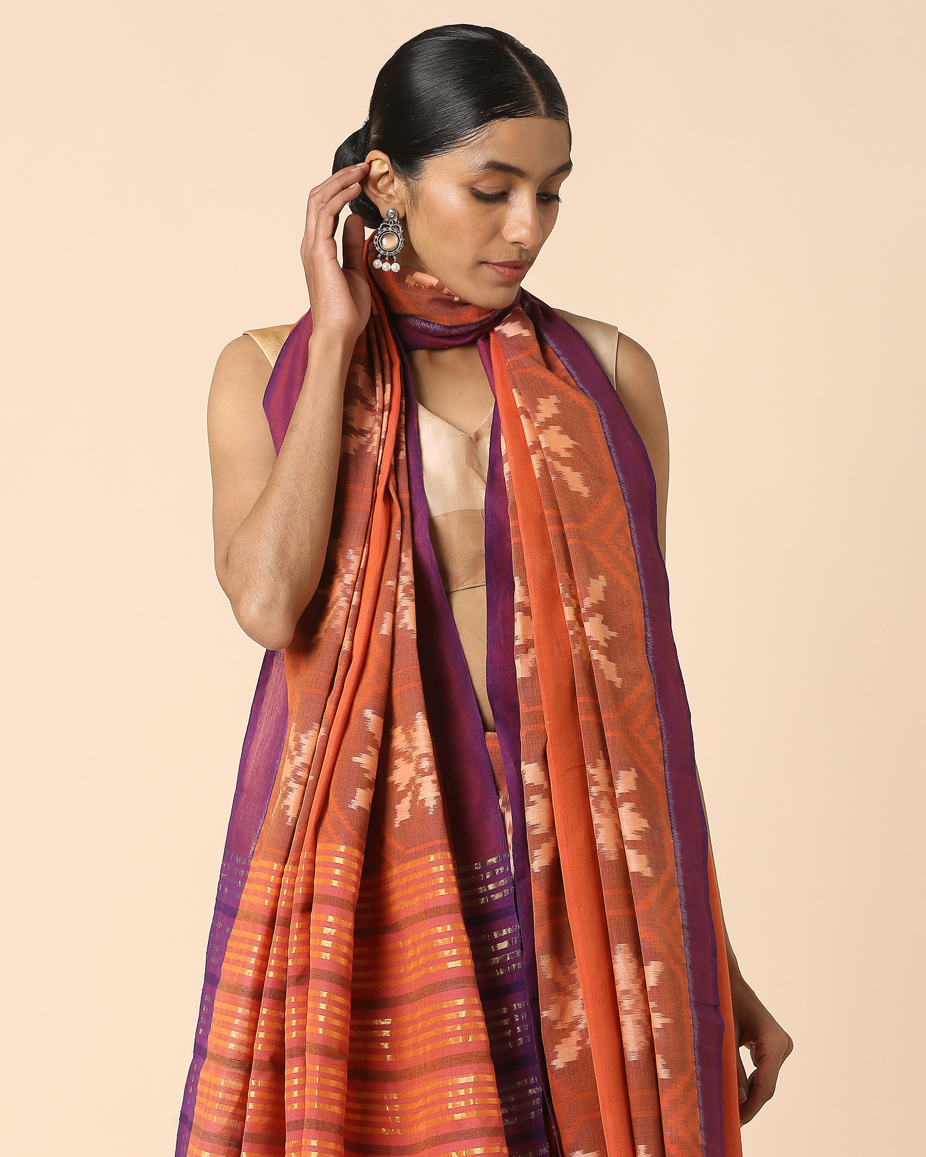 Saavi Pochampally Weft Ikat Cotton Saree