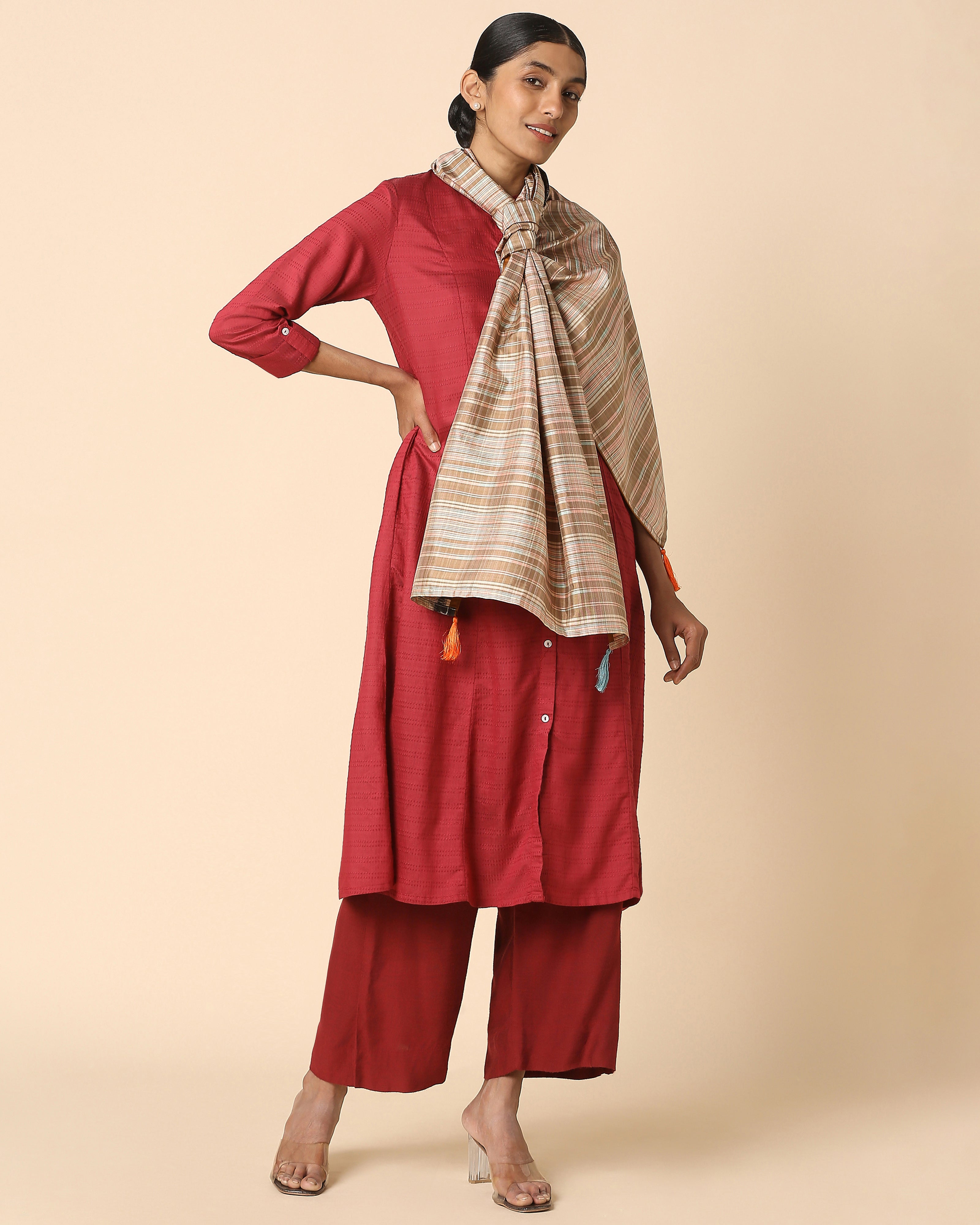 Isika Pochampally Double Ikat Silk Stole