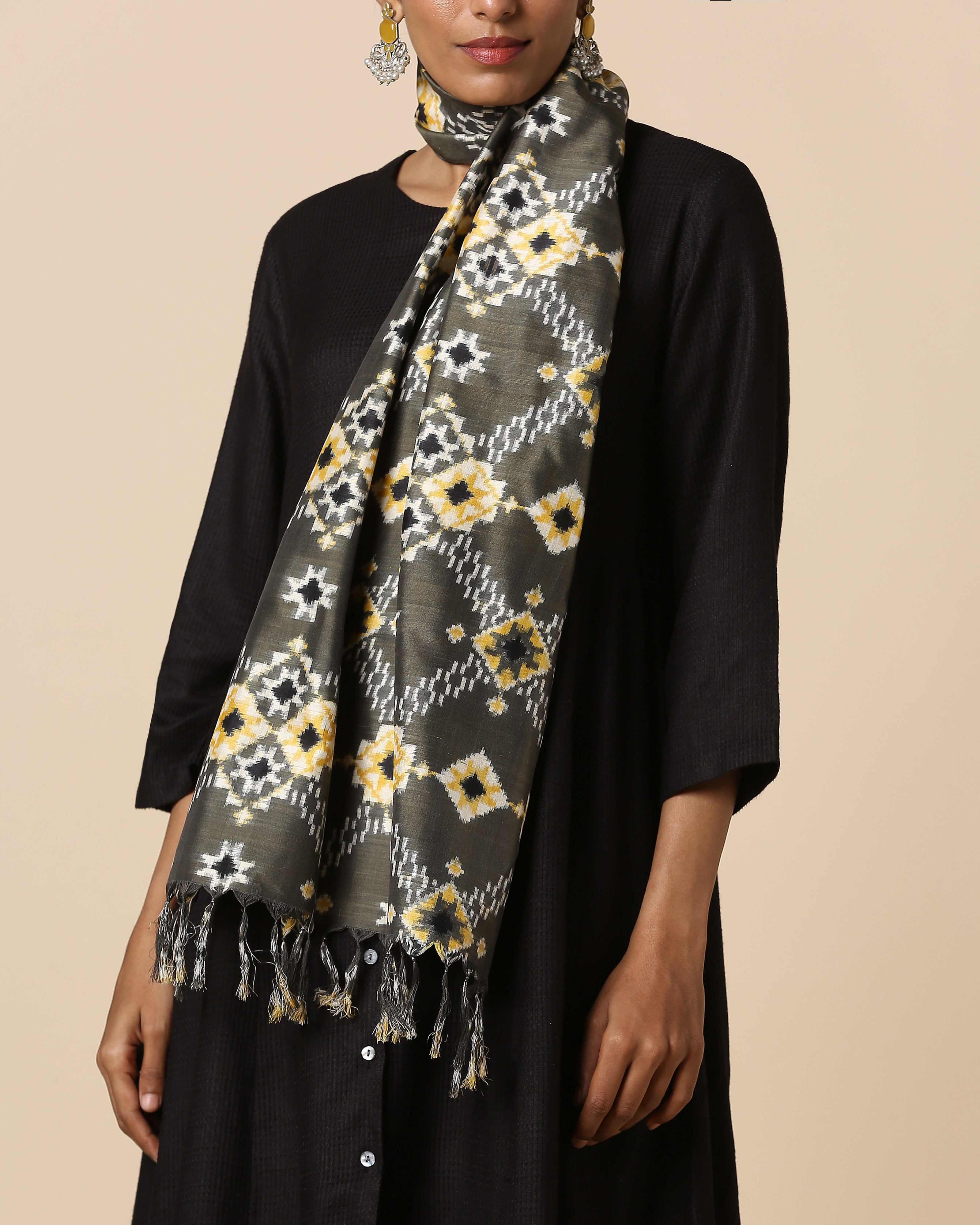 Nihara Pochampally Double Ikat Silk Stole