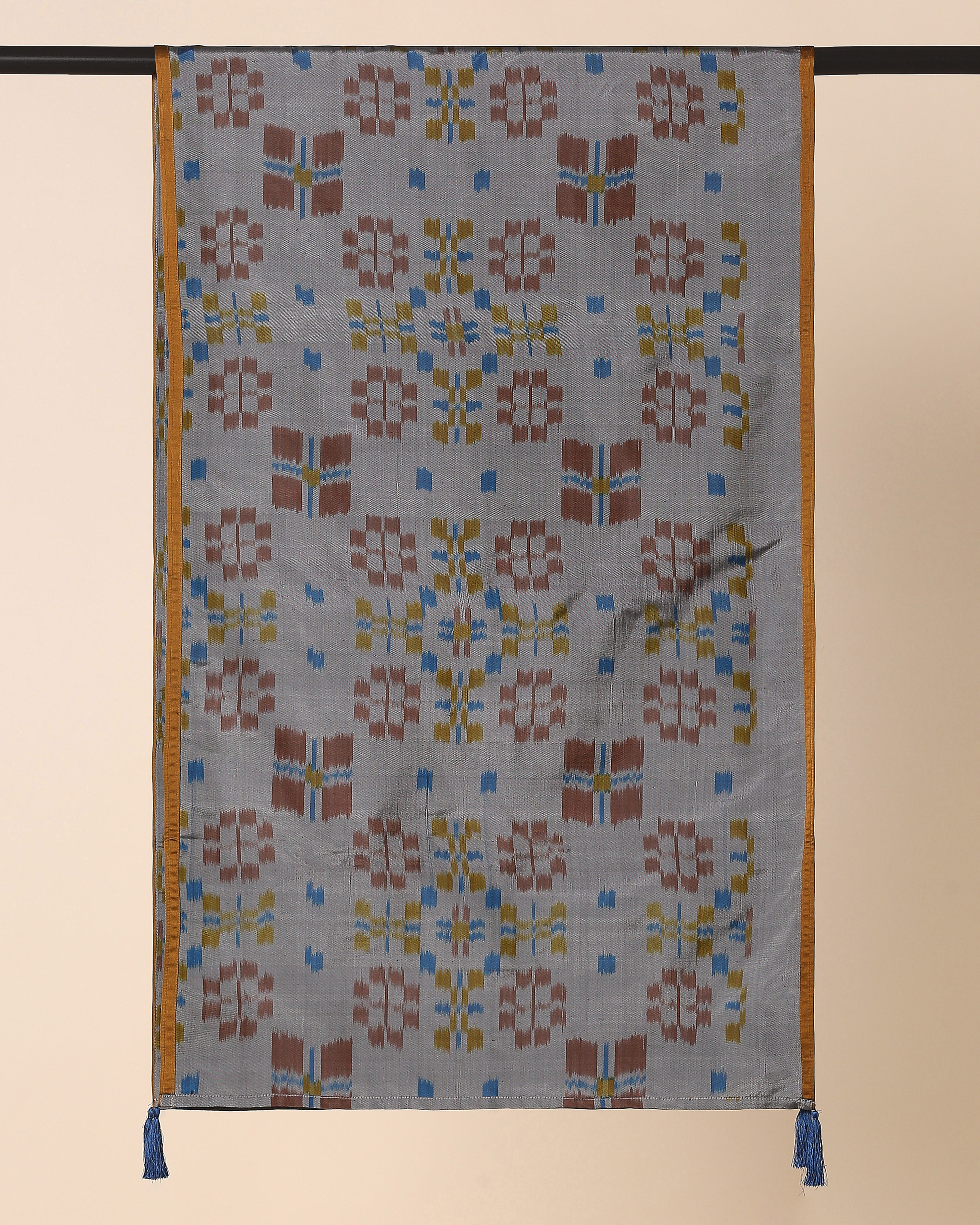 Maanu Pochampally Warp Ikat Silk Stole