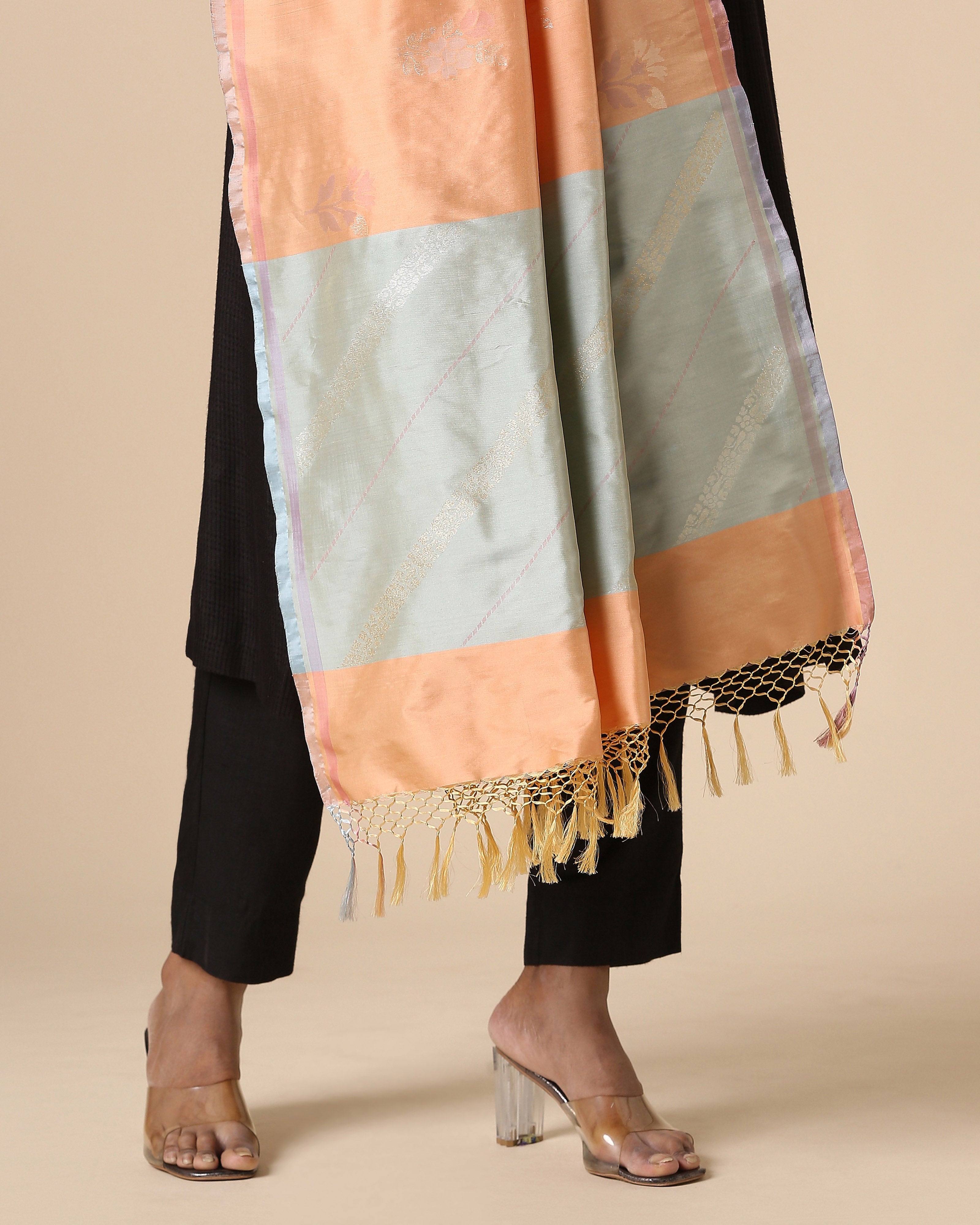 Amazni Banarasi Jamdani Silk Dupatta