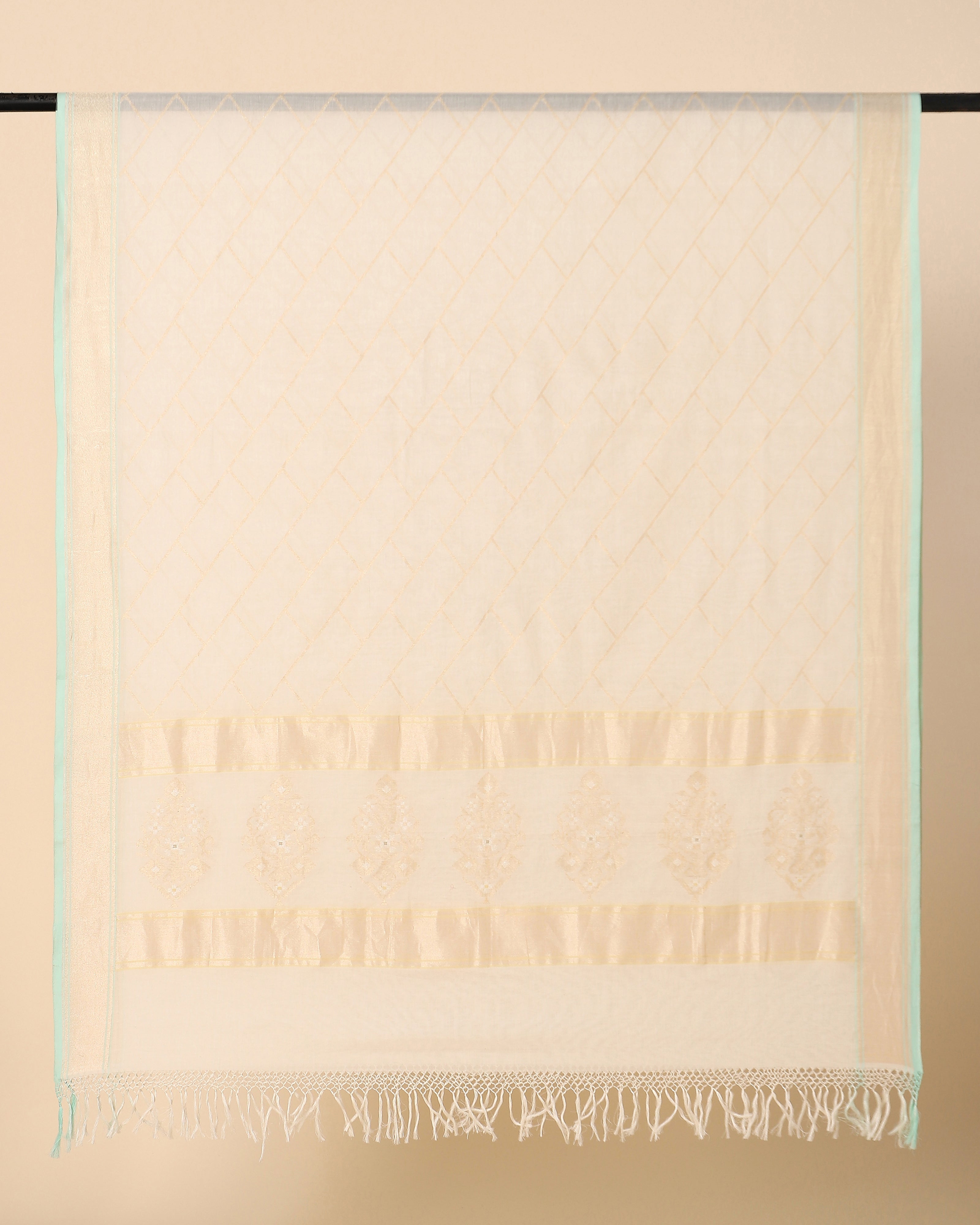 Nuvia Banarasi Jamdani Cotton Dupatta