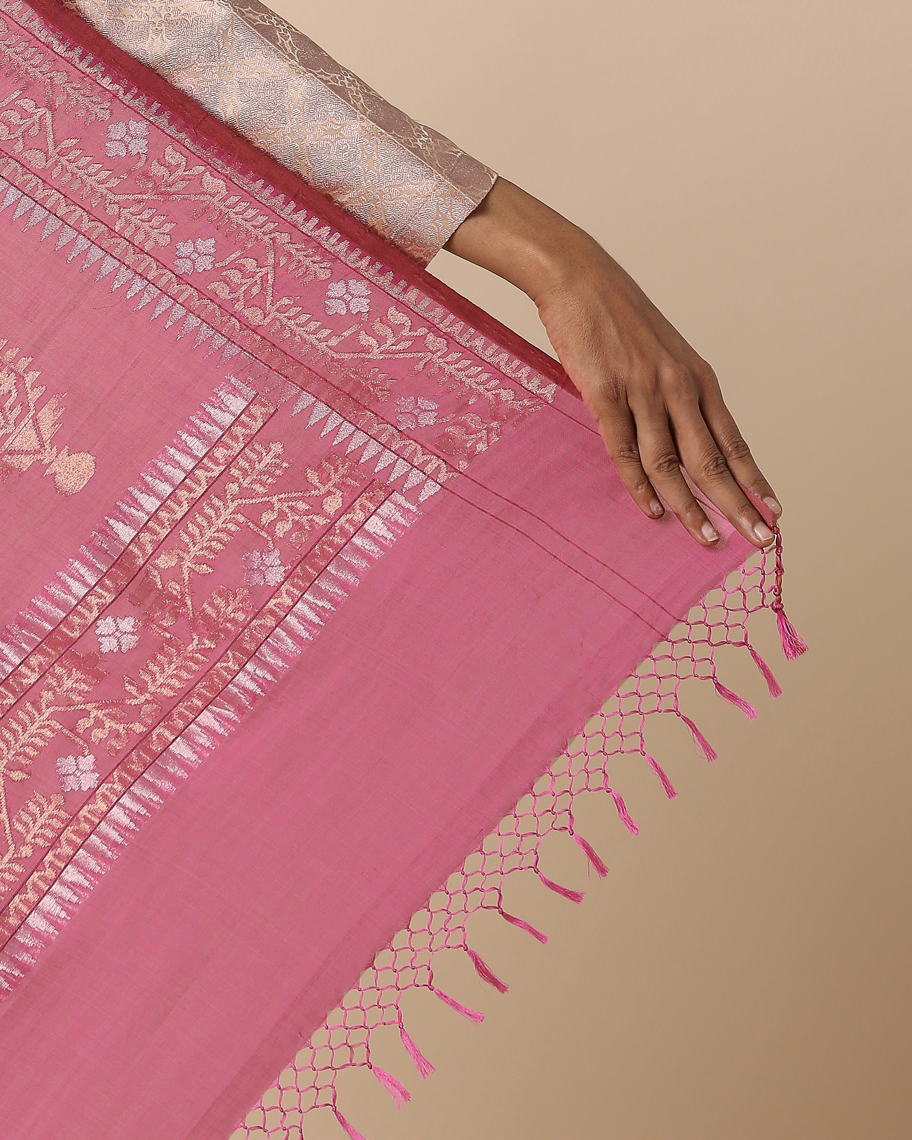 Shreenika Banarasi Kadwa Cotton Saree
