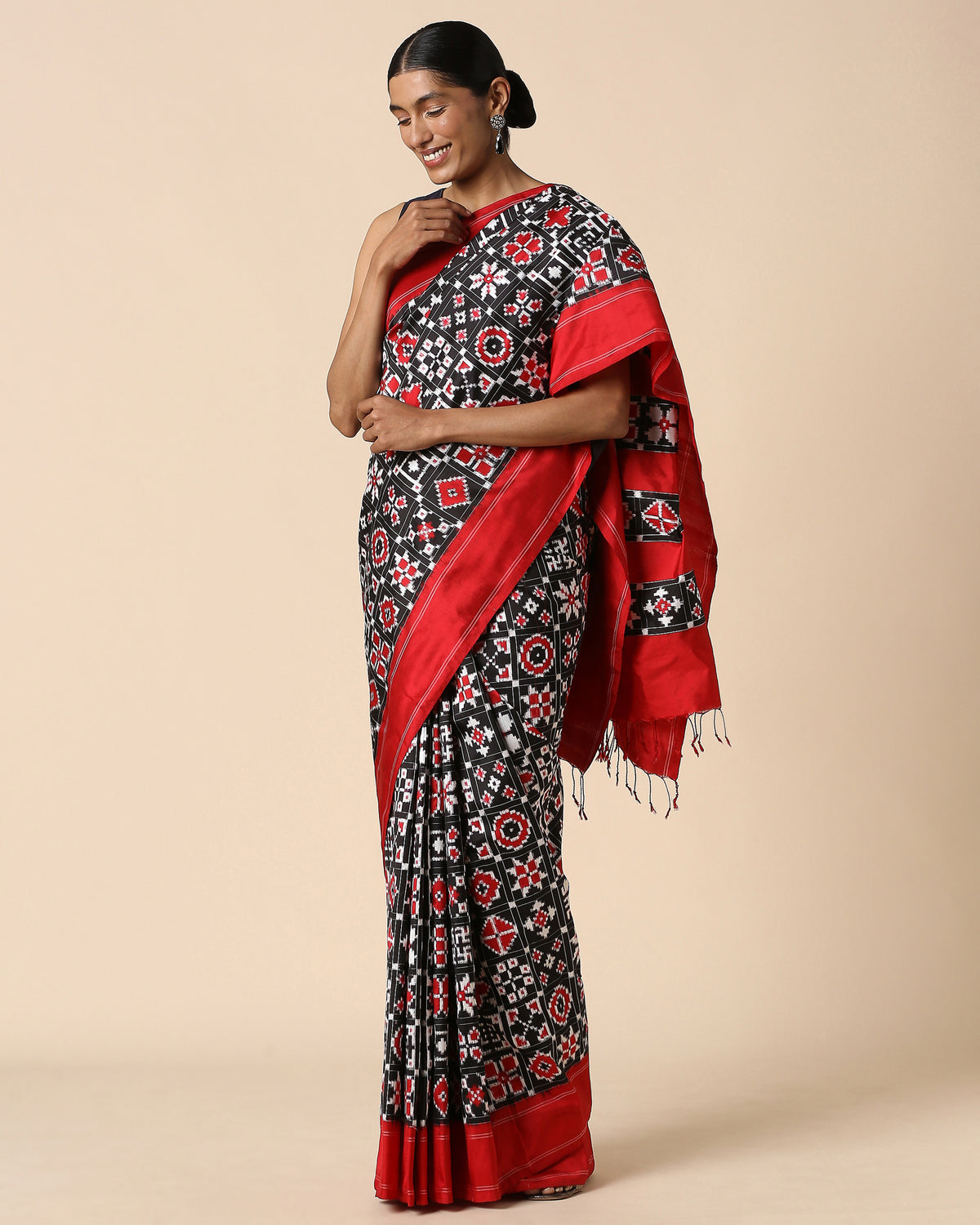 Aairah Pochampally Double Ikat Silk Saree