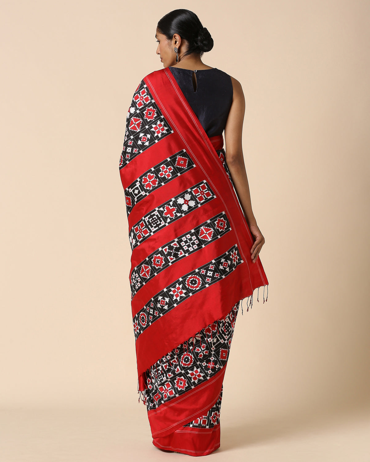 Aairah Pochampally Double Ikat Silk Saree